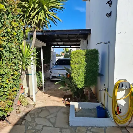 Soleil - Charming 2br House With Garden At - Konnos Area Holiday home *