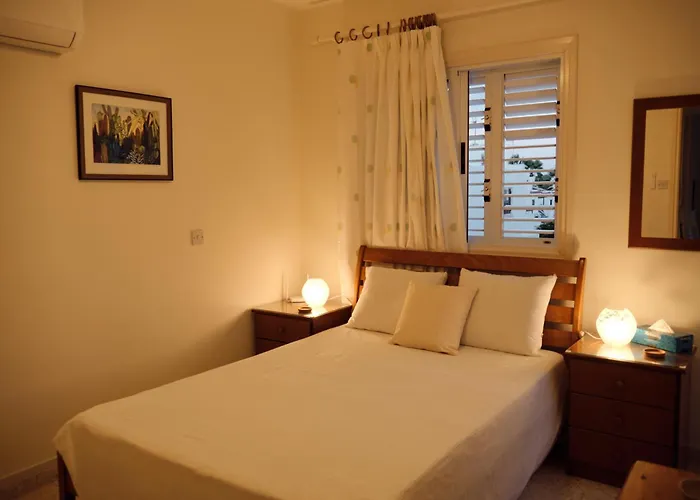 Soleil - Charming 2br House With Garden At - Konnos Area Semesterbostad *