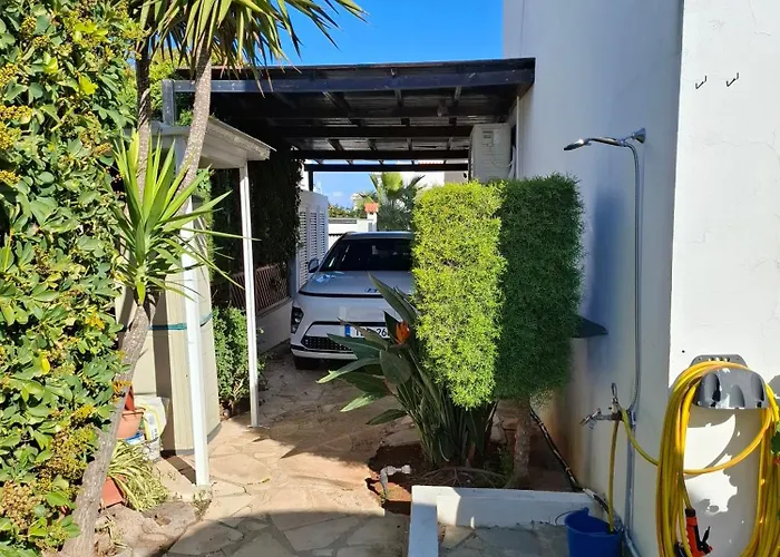 Soleil - Charming 2br House With Garden At - Konnos Area Semesterbostad *