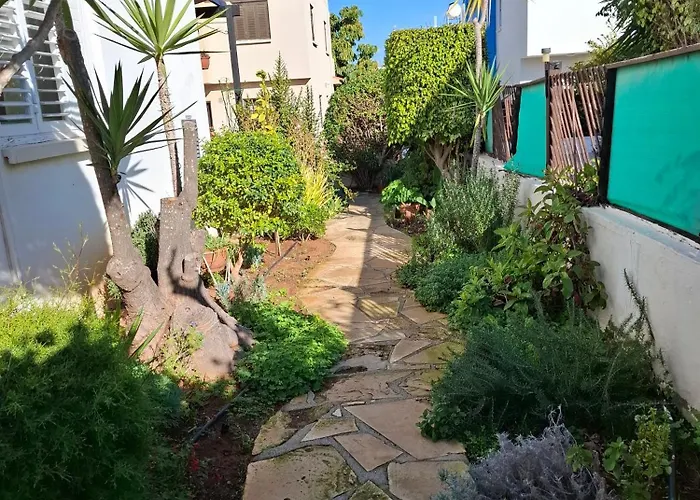 Soleil - Charming 2br House With Garden At - Konnos Area * Protaras