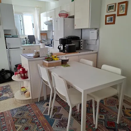 Dom wakacyjny Soleil - Charming 2br House With Garden At - Konnos Area *